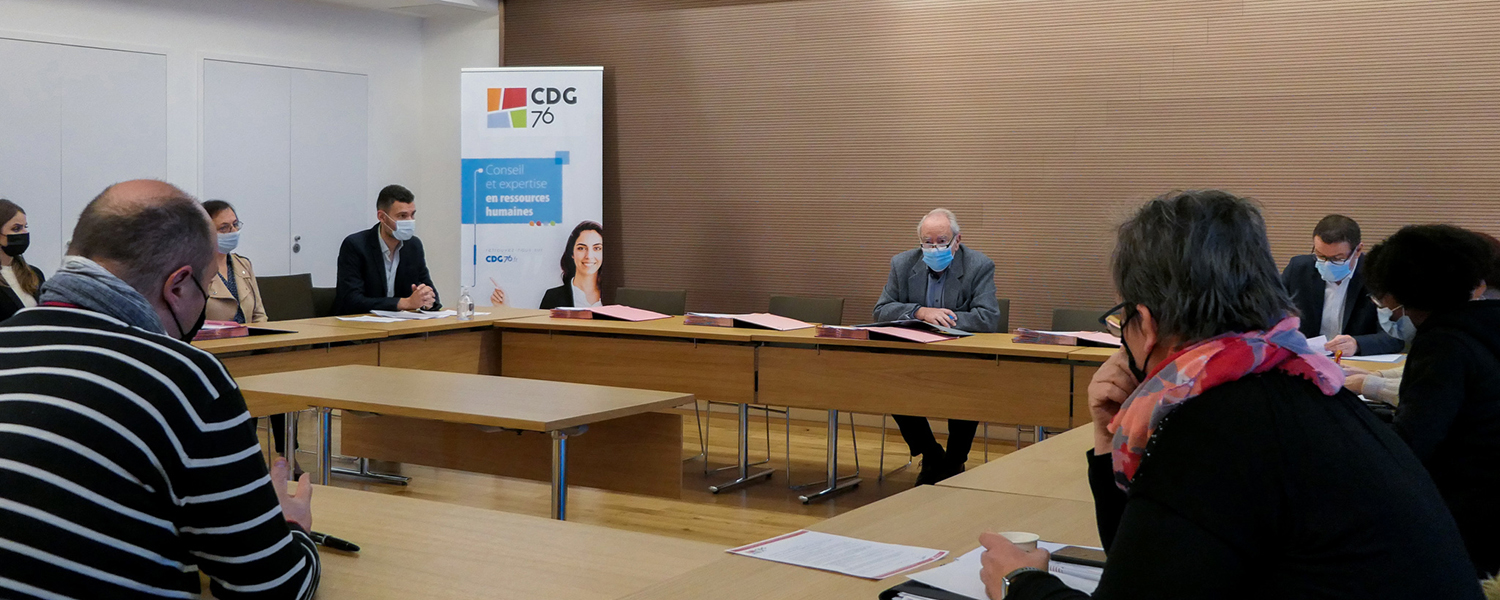 Télétravail : signature d’un accord local entre le CDG 76 et les organisations syndicales
