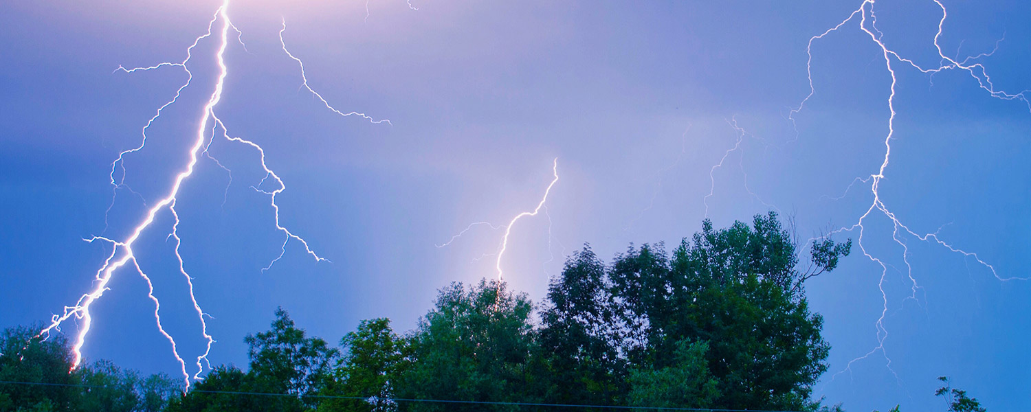 Orages et fortes chaleurs : assurer la sécurité de vos agents sur le terrain